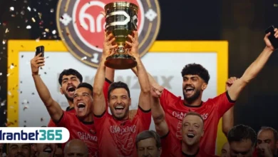 جشن قهرمانی تیم تراکتور تبریز با بالابردن جام سوپرجام ایران ۱۴۰۴