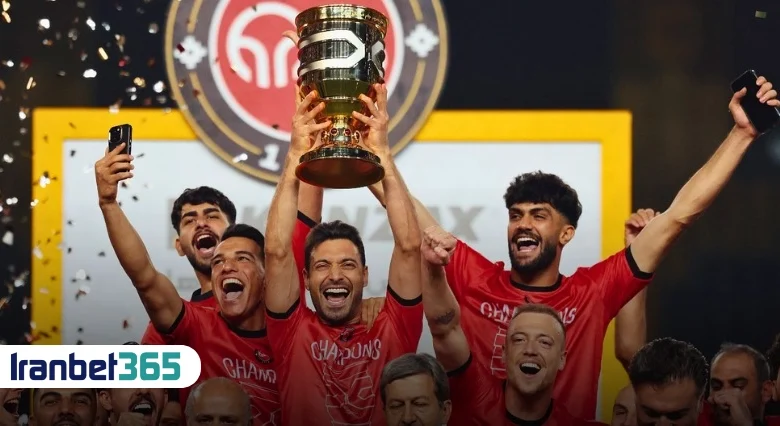 جشن قهرمانی تیم تراکتور تبریز با بالابردن جام سوپرجام ایران ۱۴۰۴
