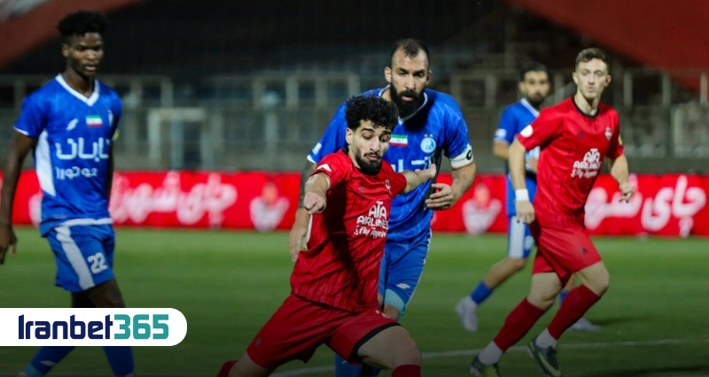 صحنه درگیری بازیکنان تراکتور و استقلال در لیگ برتر ایران 2024